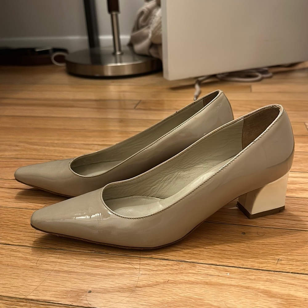 Vintage Diane B Milano tan loafer with white heel size 35.5 made in Italy